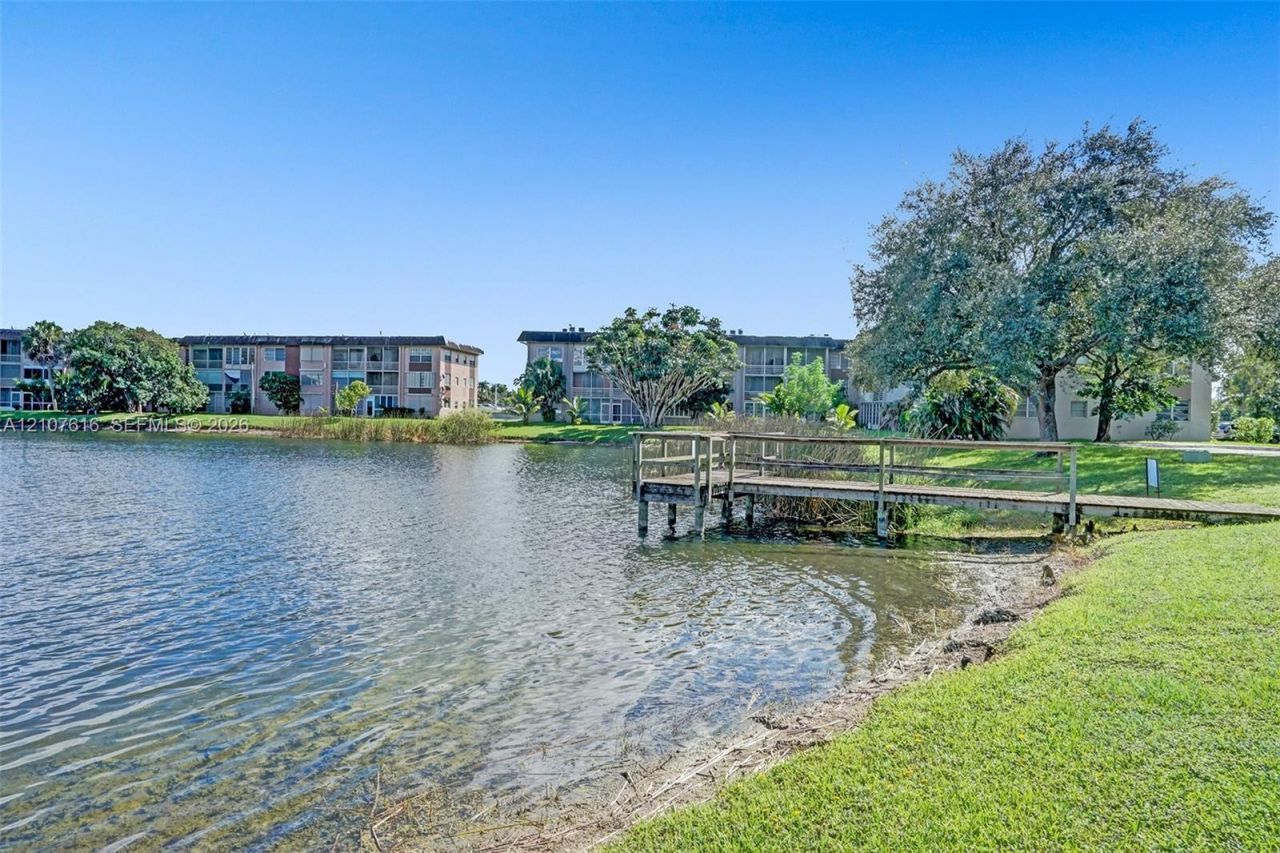 5420 NW 11th St, Unit 108, Plantation, FL 33313 Photo