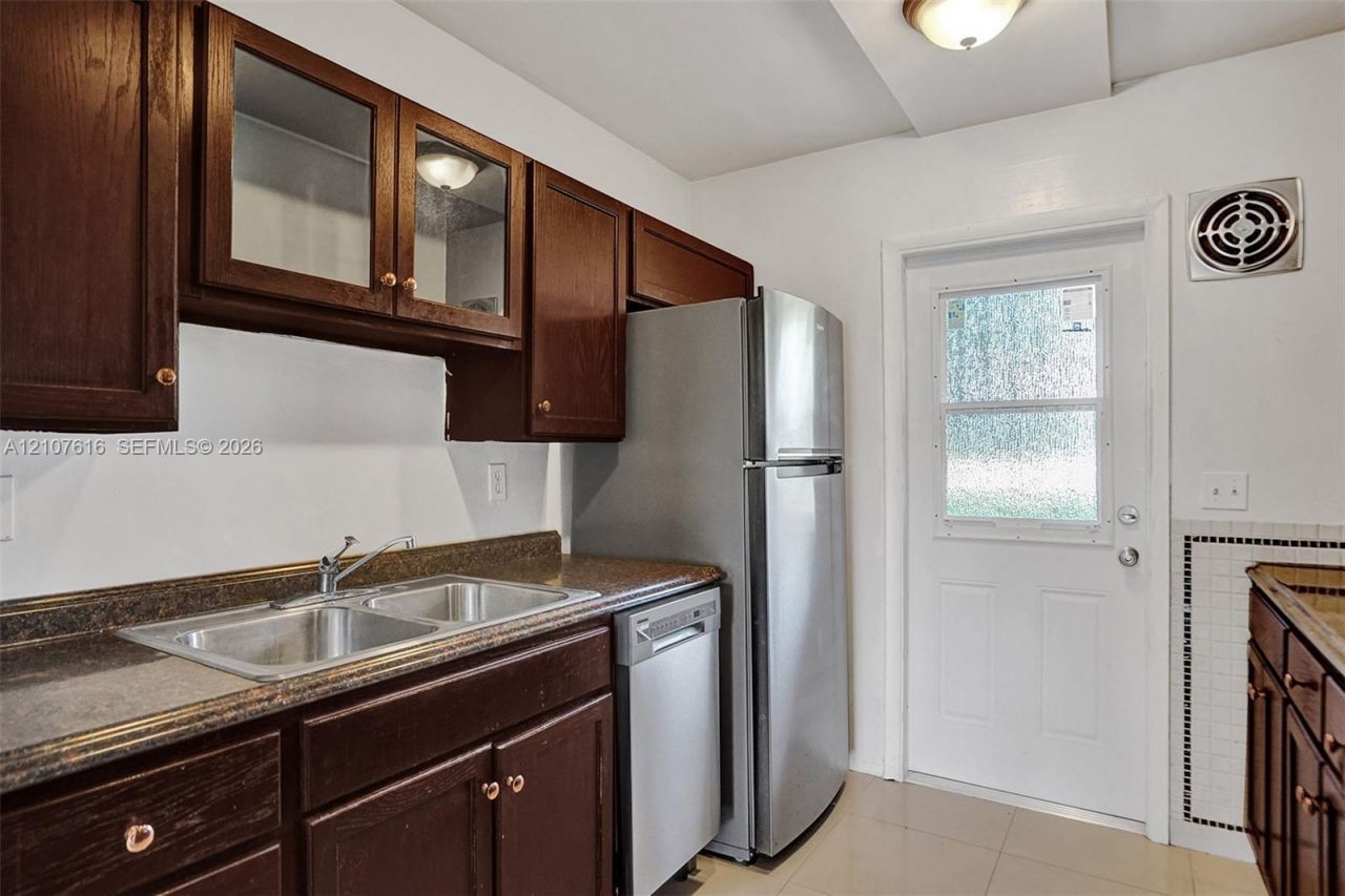 5420 NW 11th St, Unit 108, Plantation, FL 33313 Photo