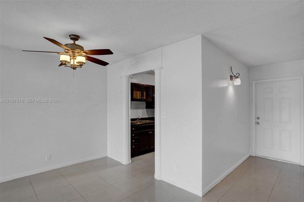 5420 NW 11th St, Unit 108, Plantation, FL 33313 Photo