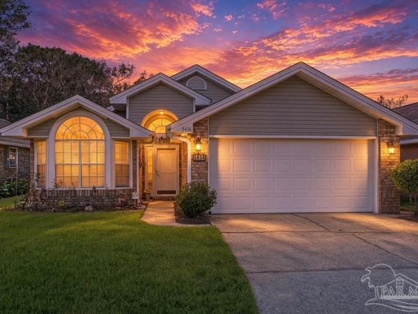 5436 Dynasty Dr, Pensacola, FL 32504