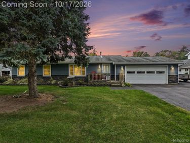 3442 Iroquois Trail, Frenchtown Township, Mi 48162