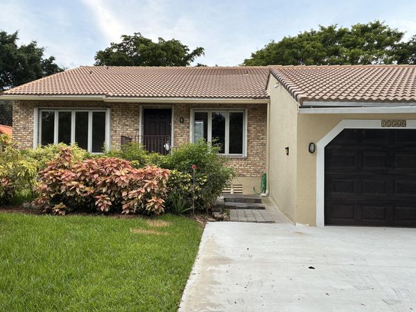 11560 NW 23RD Street NW, Unit E, Coral Springs, FL 33065