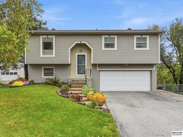 9424 Fowler Avenue, Omaha, NE 68134
