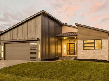 815 Courtyard Court, Ashland, NE 68003