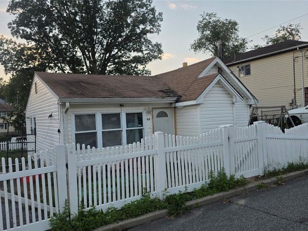 44 Carnegie Avenue, Elmont, NY 11003