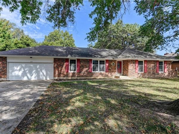 213 Johnson Street, Buckner, MO 64016