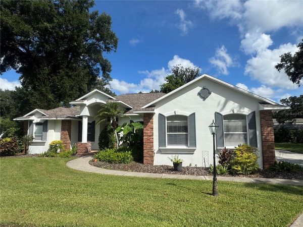 VALRICO, FL 33594