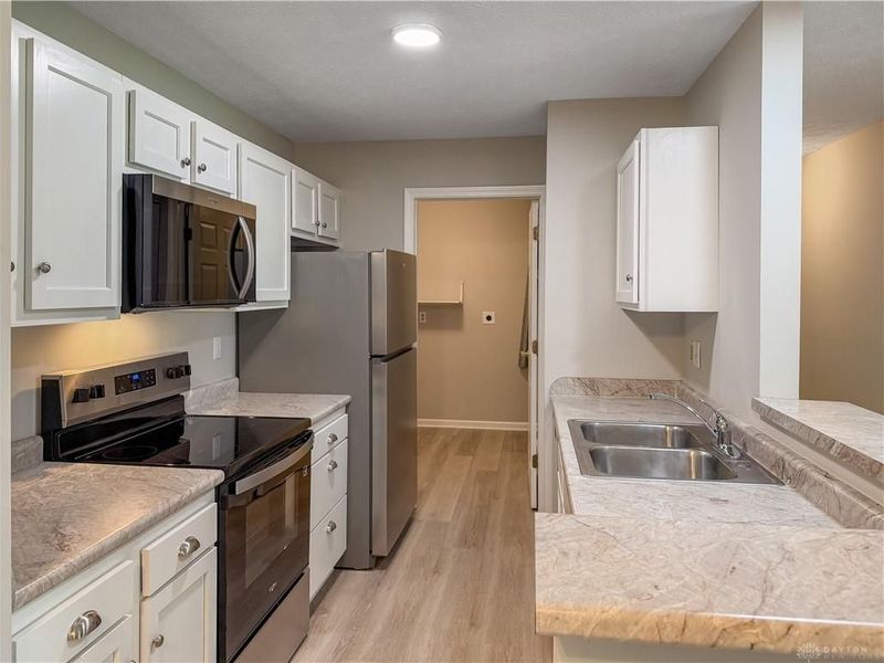 6680 Wareham Court, Unit 4, Centerville, OH 45459 Photo 3