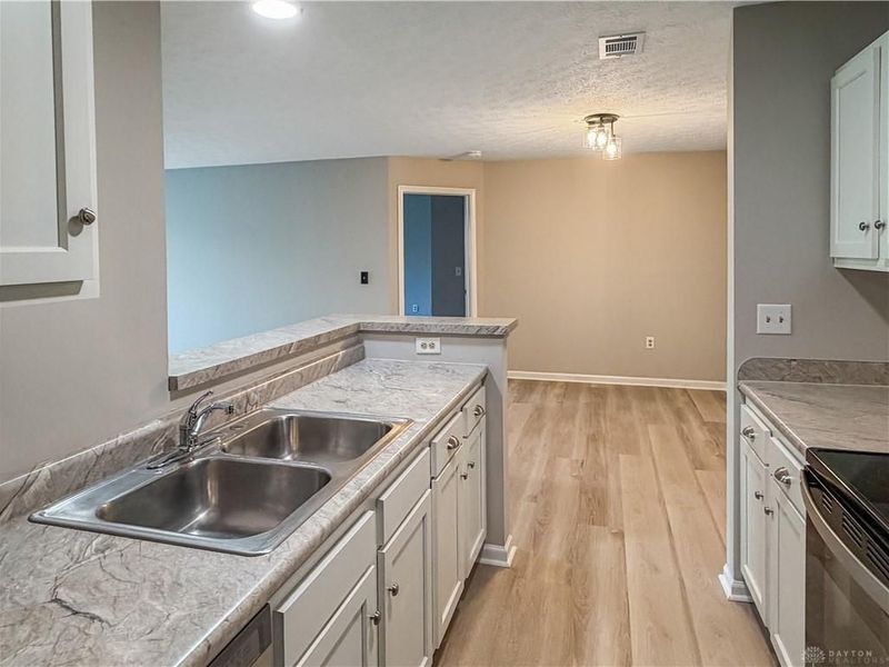 6680 Wareham Court, Unit 4, Centerville, OH 45459 Photo 6