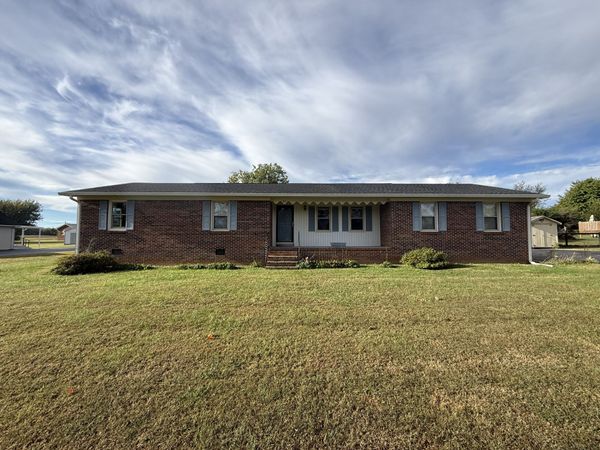 83 Catherine St , McMinnville, TN 37110