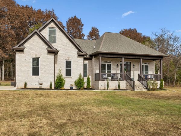 2713 Newcut Rd , Columbia, TN 38401