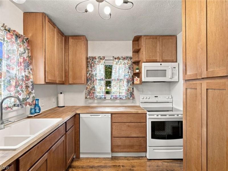 12042 Greenwich Road, Homerville, OH 44235 Photo 5