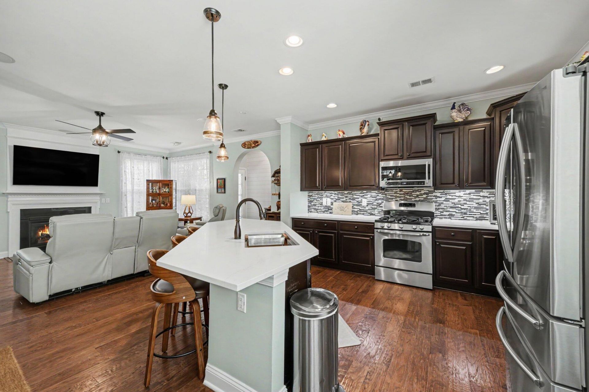305 Hundred Oaks Parkway Photo 11