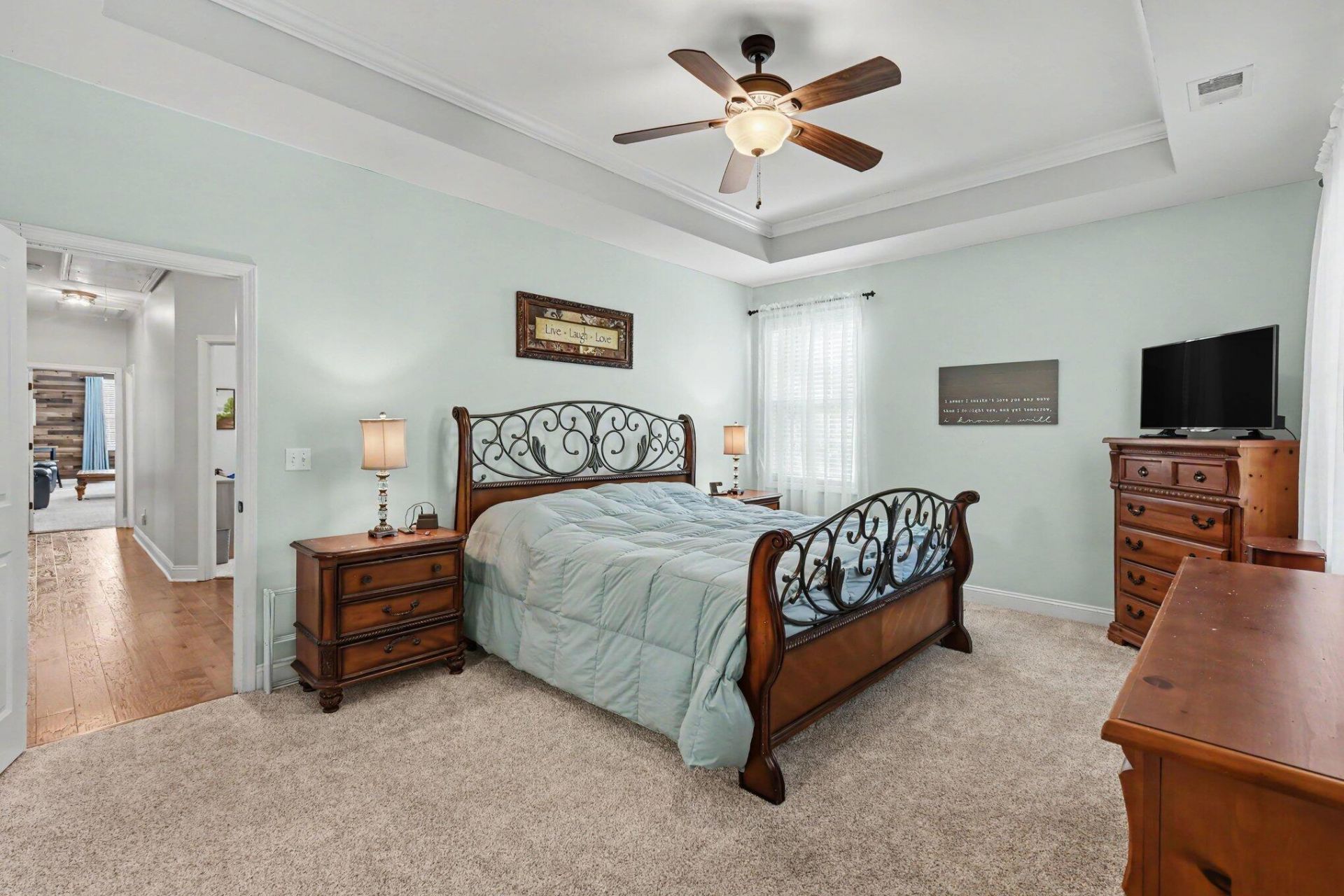 305 Hundred Oaks Parkway Photo 13