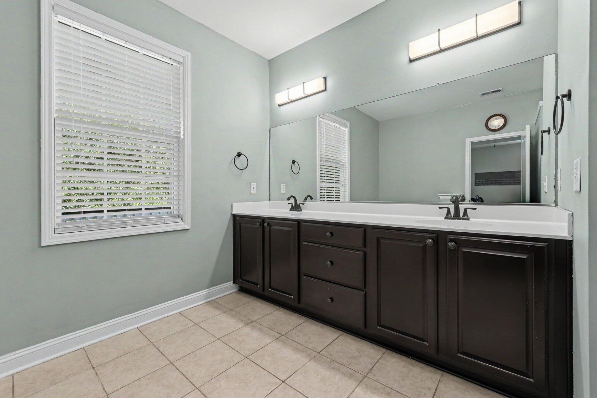 305 Hundred Oaks Parkway Photo 16