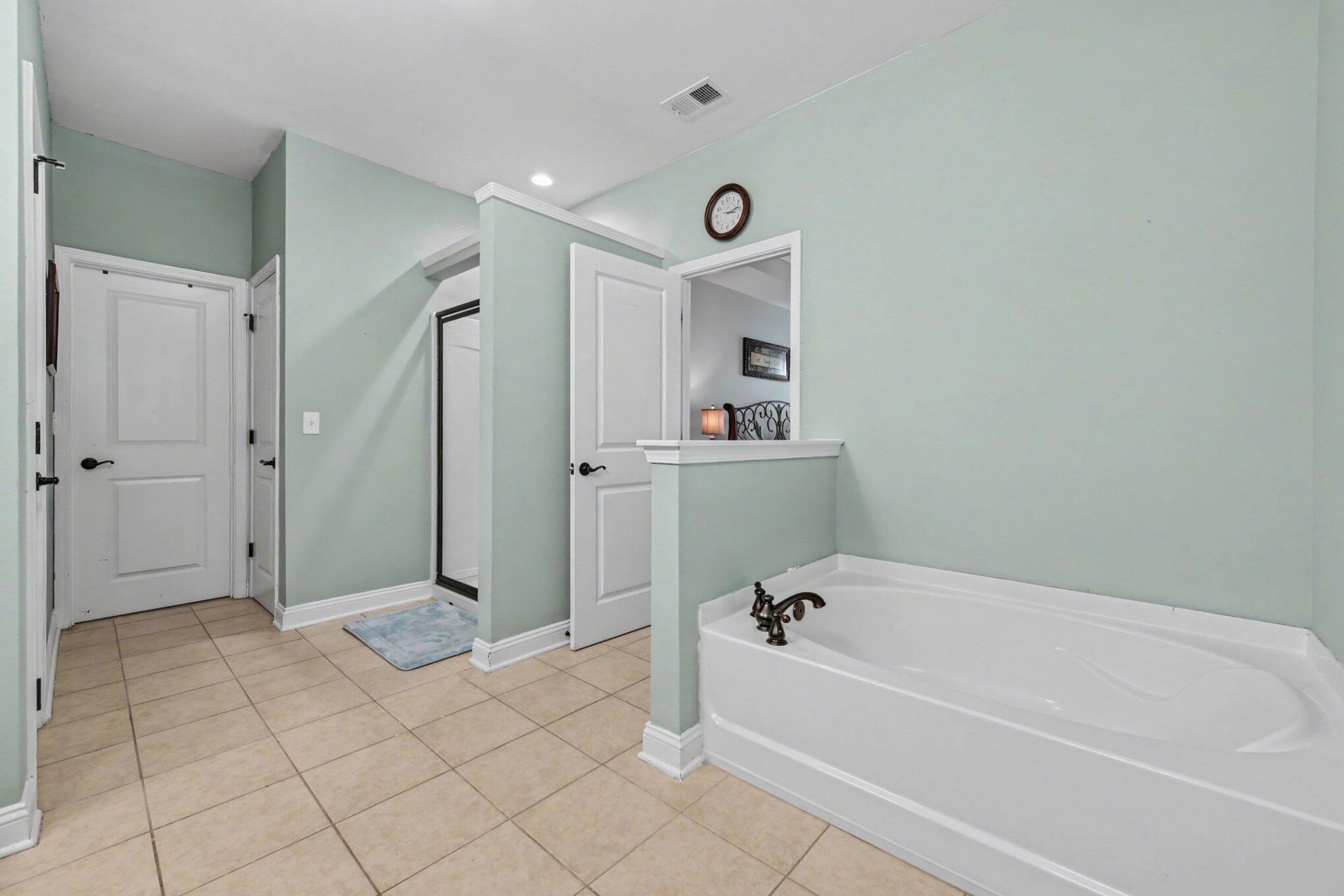 305 Hundred Oaks Parkway Photo 17