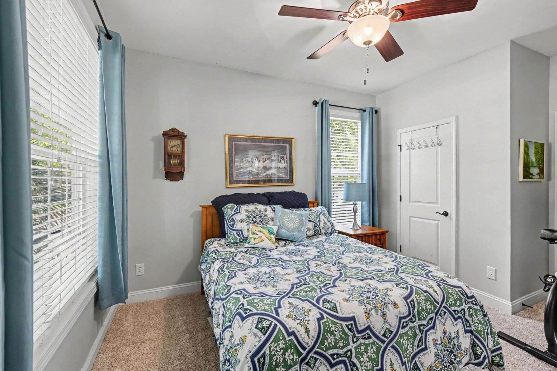 305 Hundred Oaks Parkway Photo 19