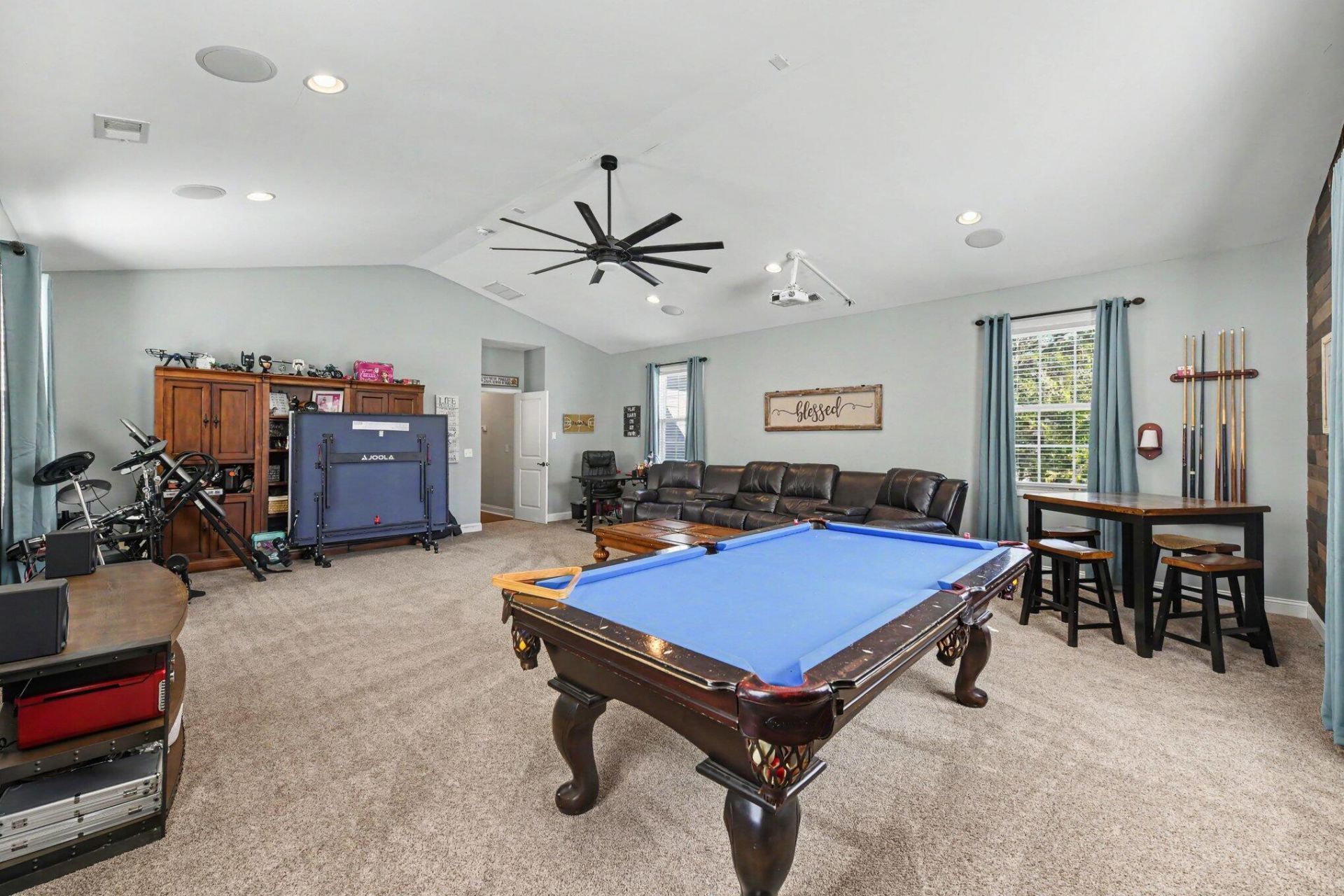 305 Hundred Oaks Parkway Photo 32