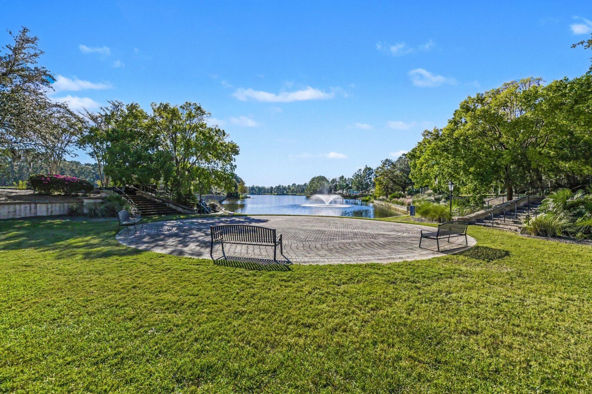 305 Hundred Oaks Parkway Photo 44