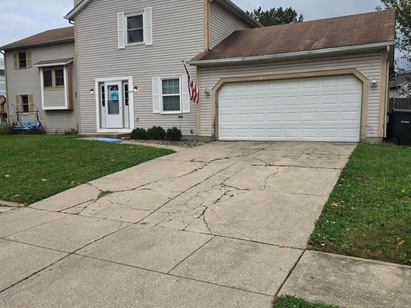1678 1680 Watertower Drive, Columbus, OH 43235 Photo 3