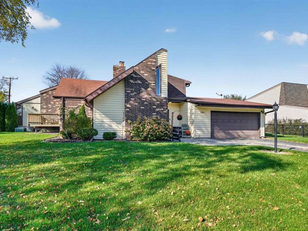 6661 Charlie Grimm Road, Windsor, WI 53598