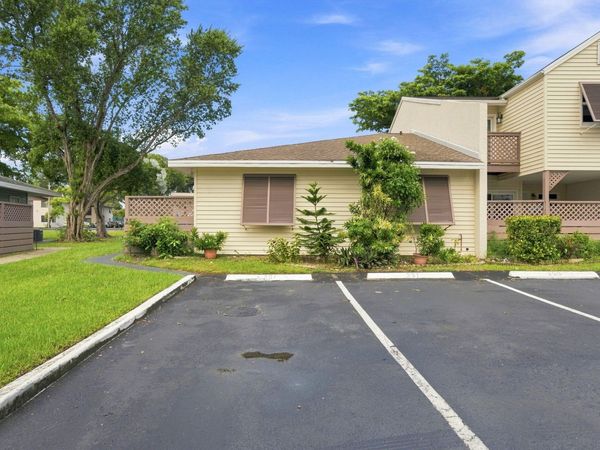 251 W HEMINGWAY Circle, Unit 251, Margate, FL 33063