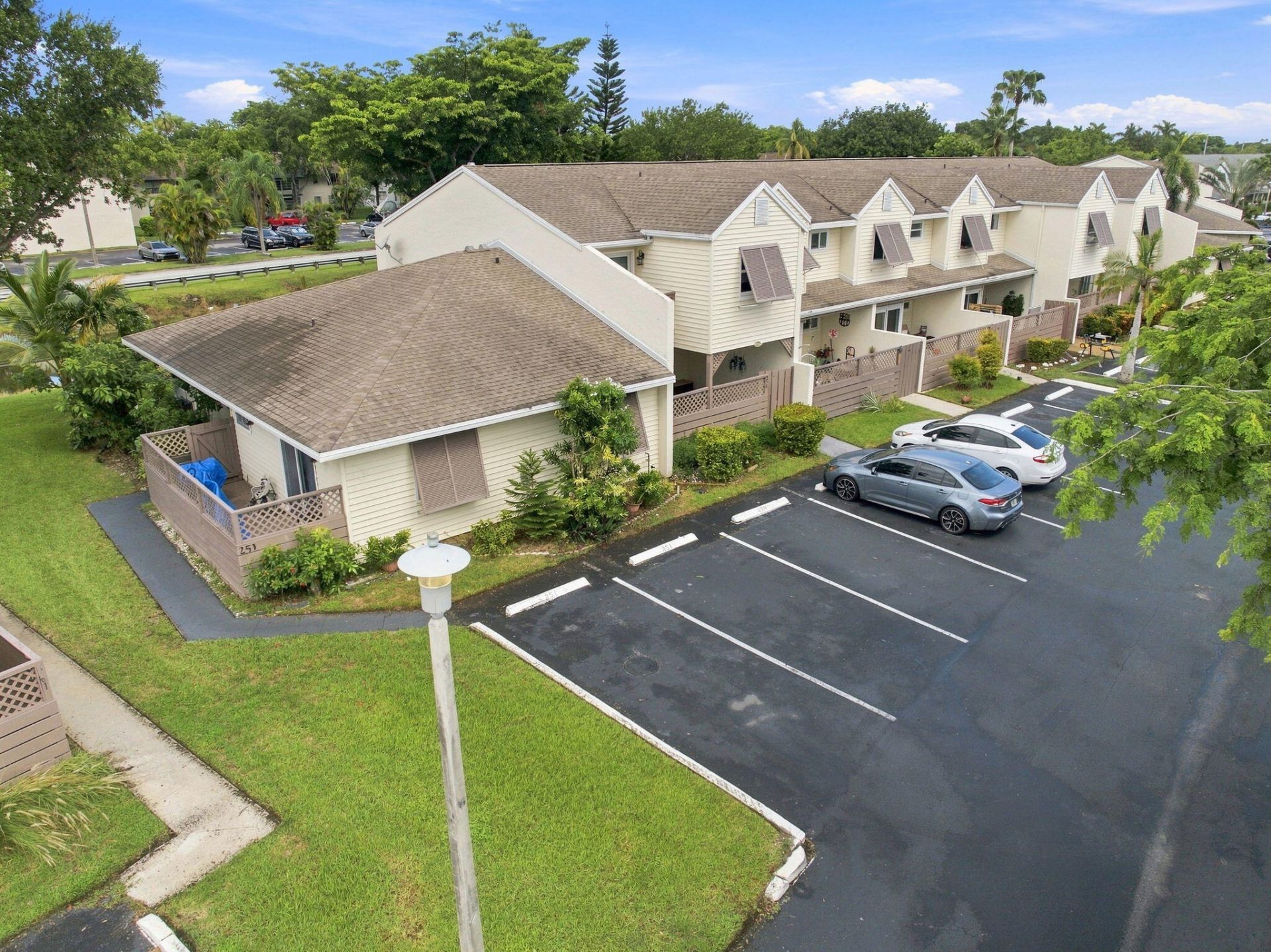 251 W Hemingway Circle, Unit 251, Margate, FL 33063 Photo