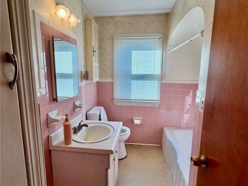 1516 Milford Street NE, Canton, OH 44714 Photo 12