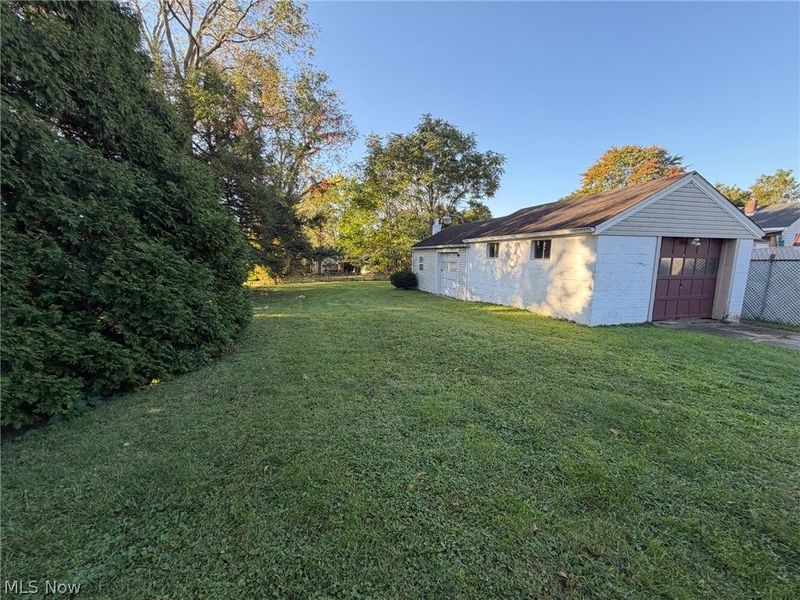 1516 Milford Street NE, Canton, OH 44714 Photo 3