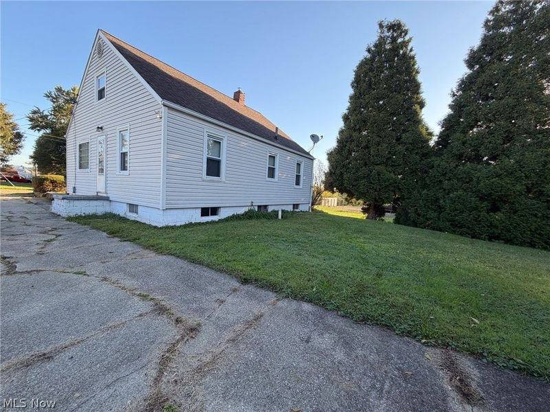 1516 Milford Street NE, Canton, OH 44714 Photo 4