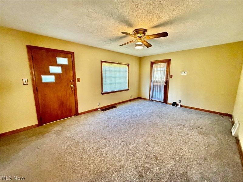 1516 Milford Street NE, Canton, OH 44714 Photo 8