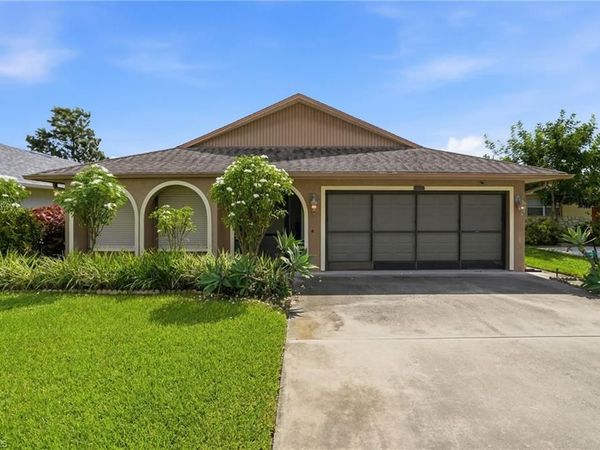 714 107th AVE N, NAPLES, FL 34108