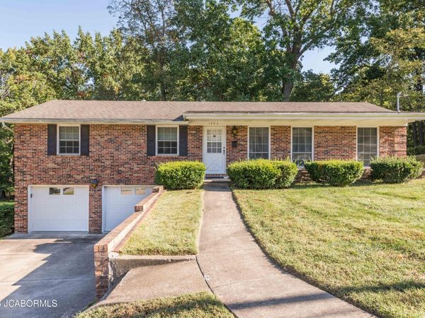 1403 ROSEVALLEY DRIVE, Jefferson City, MO 65101