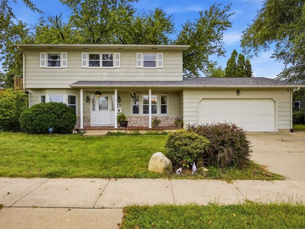 2120 27th Street , Marion, IA 52302
