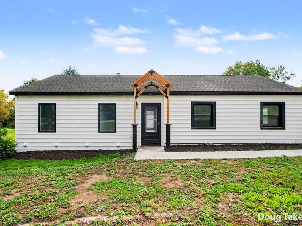 3565 Bayberry Drive NW, Grand Rapids, MI 49544