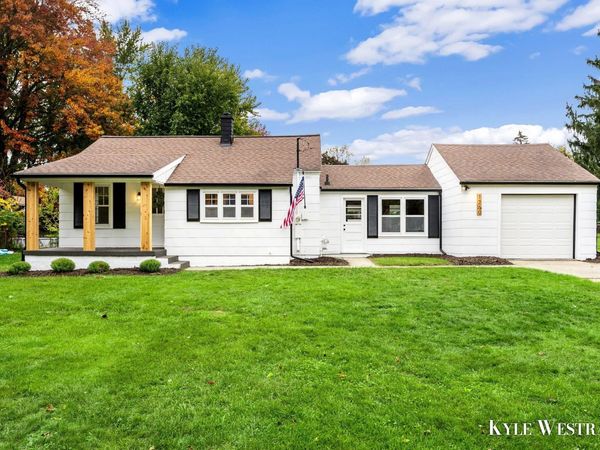 1260 Fay Avenue NW, Grand Rapids, MI 49504