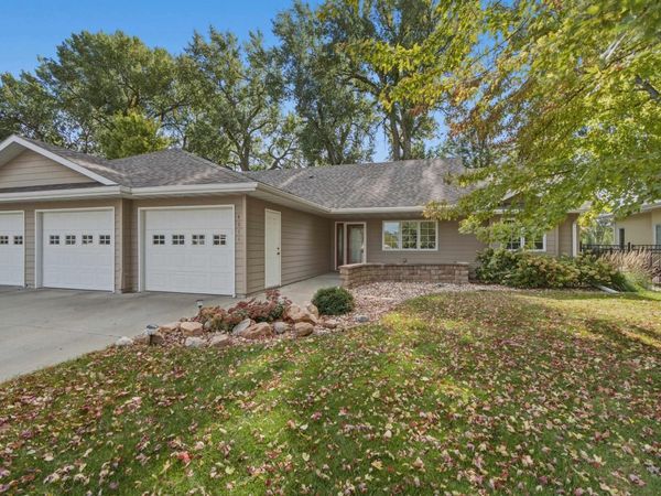 4011 W Newcomb St, Sioux Falls, SD 57106
