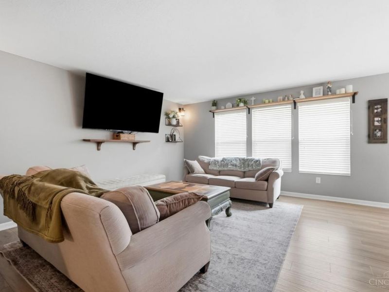 1135 Linford Circle, Hamilton Township, OH 45039 Photo 9