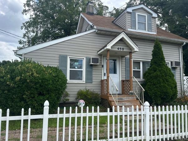 450 Great Neck Road , Copiague, NY 11726