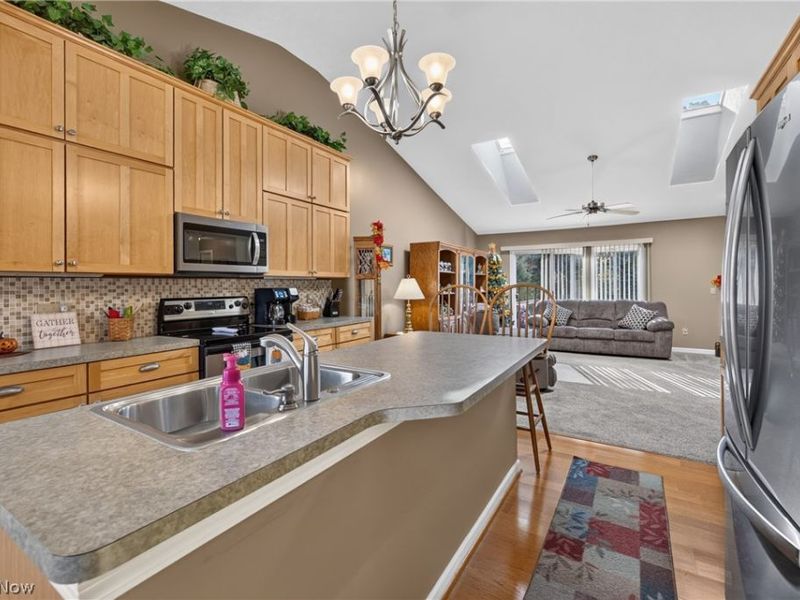 5723 Saint Thomas Lane, Madison, OH 44057 Photo 13