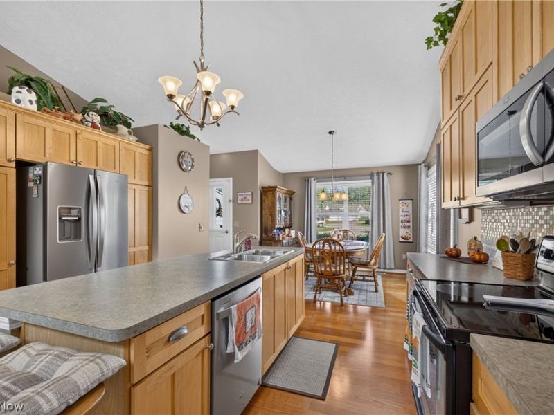 5723 Saint Thomas Lane, Madison, OH 44057 Photo 15