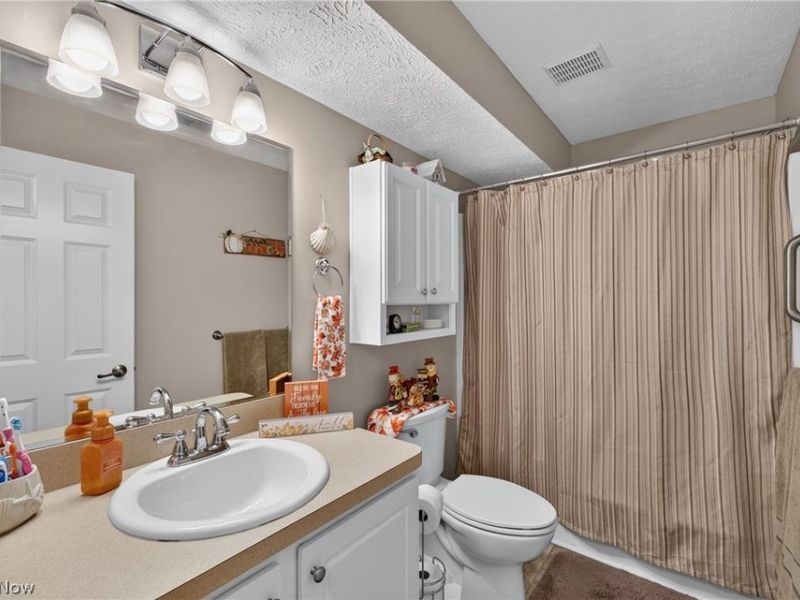 5723 Saint Thomas Lane, Madison, OH 44057 Photo 36