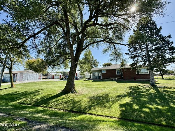10974 W Duff-washa Road, Oak Harbor, OH 43449