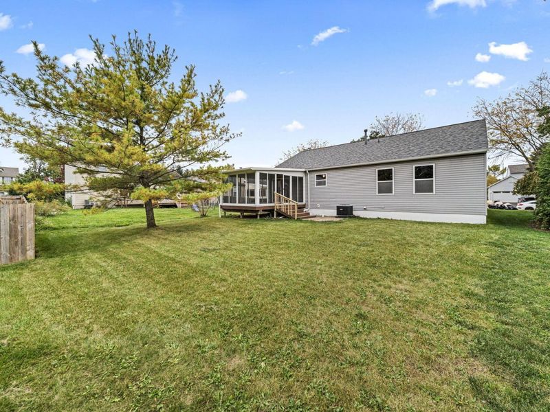 108 Thevintree Drive, Galloway, OH 43119 Photo 23