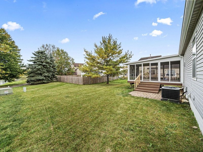 108 Thevintree Drive, Galloway, OH 43119 Photo 25