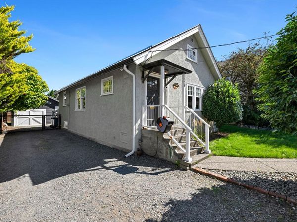 476 Ypres St , Duncan, BC V9L 3T6