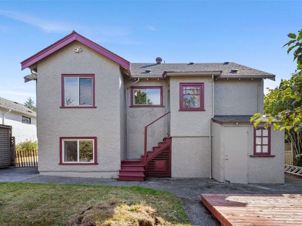 978 Lovat Ave , Saanich, BC V8X 1V3
