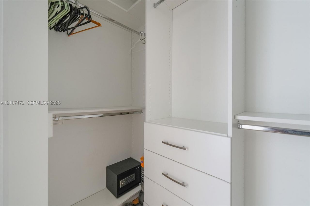 1330 West Ave , Unit 909, Miami Beach, FL 33139 Photo