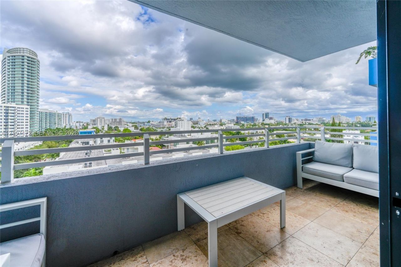 1330 West Ave , Unit 909, Miami Beach, FL 33139 Photo