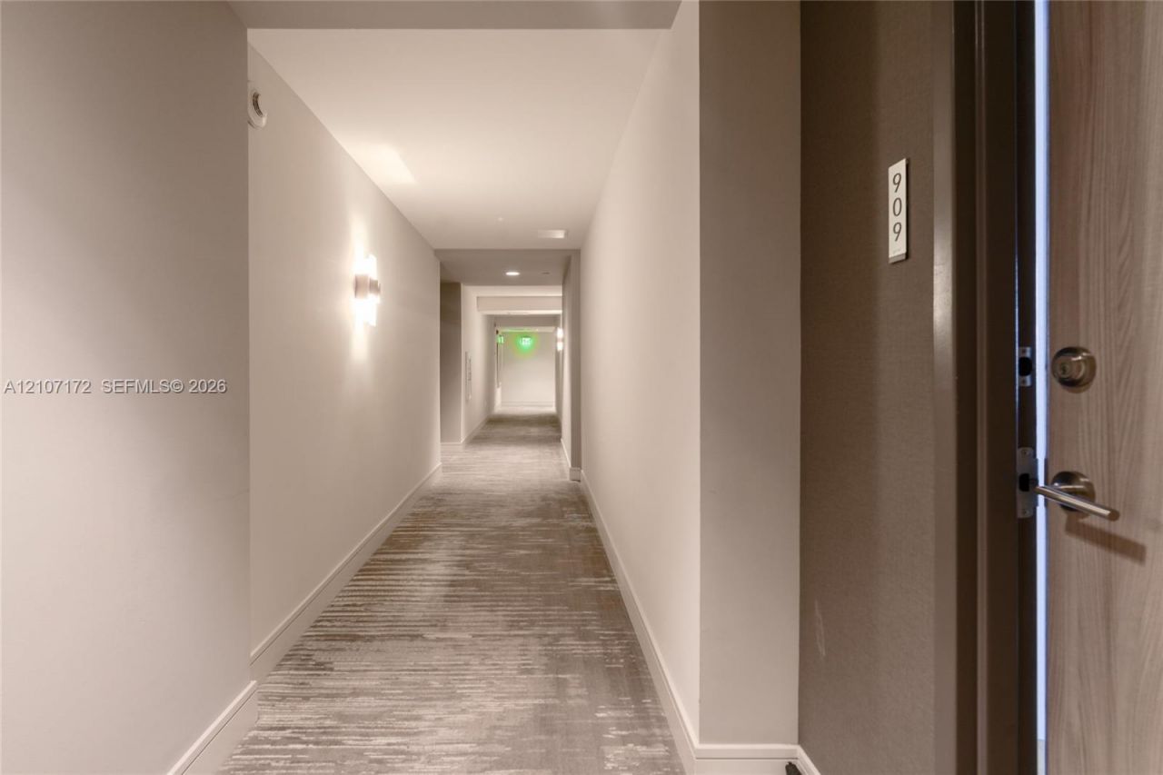 1330 West Ave , Unit 909, Miami Beach, FL 33139 Photo